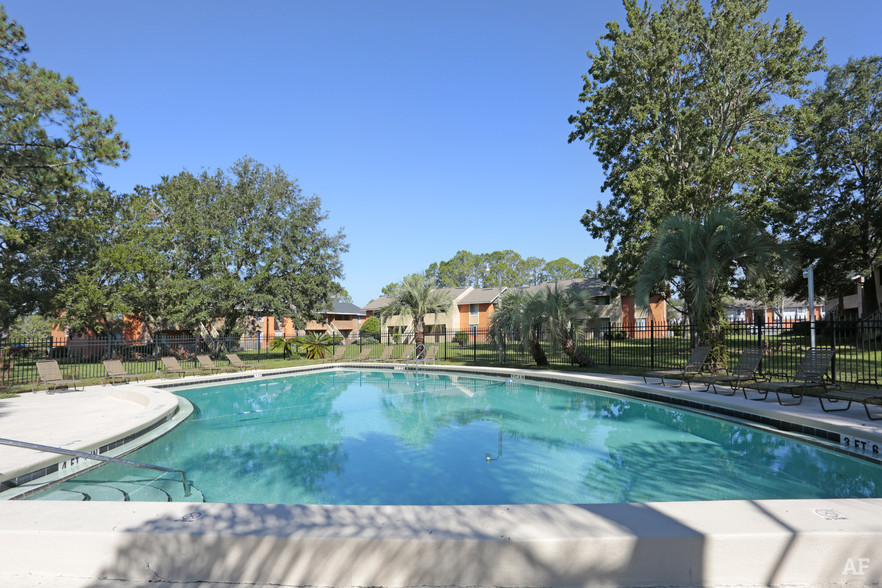 Hunters Way Apartments - Affordable | 10101 Arrowhead Dr, Jacksonville ...