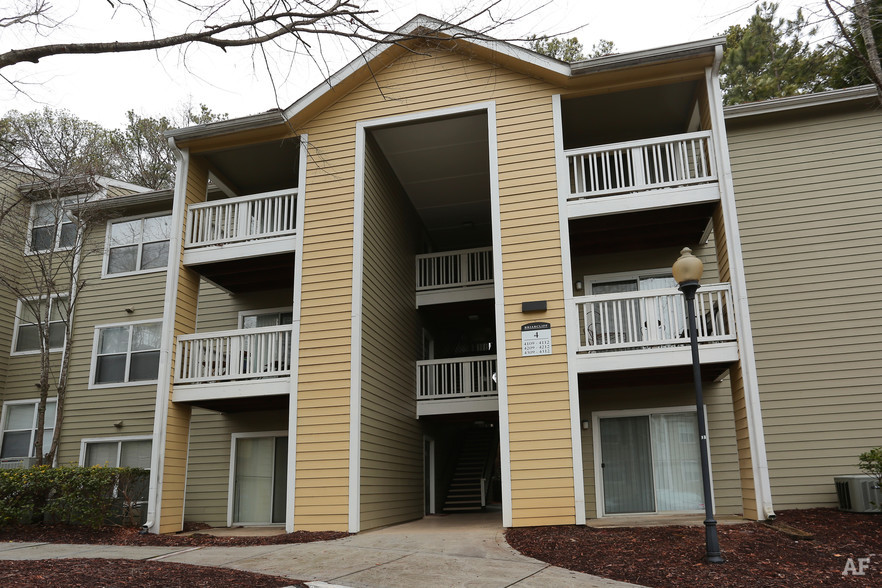 Apartments Near Briarcliff