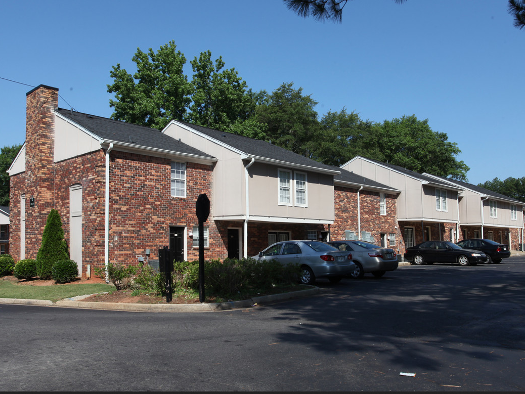 Lakes at Indian Creek Apartments | 751 N. Indian Creek Dr., Clarkston ...